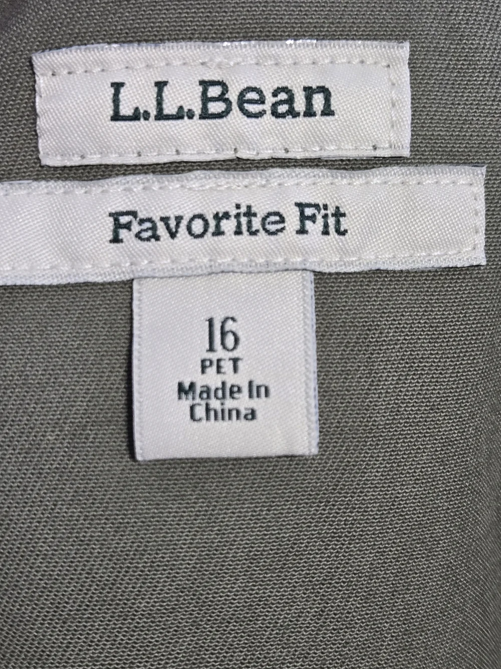 L.L.Bean Favorite Fit Olive Green Cargo Pants Women’s 16 Petite - Picture 3 of 7